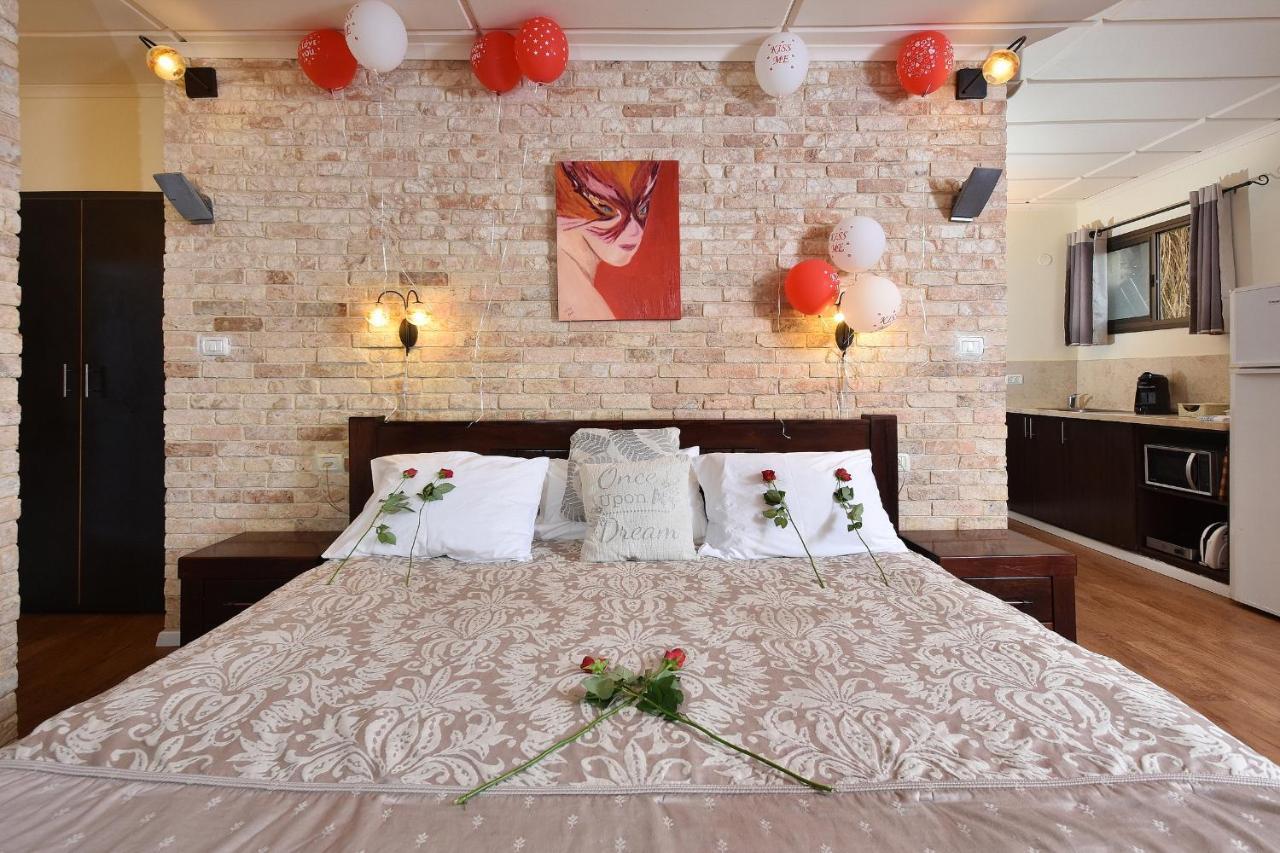 Shmulik'S Resort Couples Or Families Only 哈德内斯 外观 照片